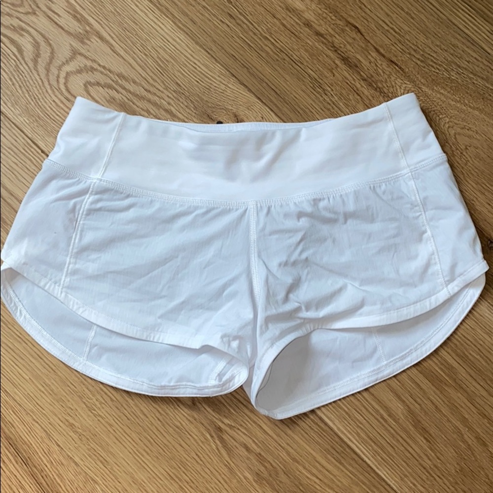 LULUMEON WHITE SHORTS